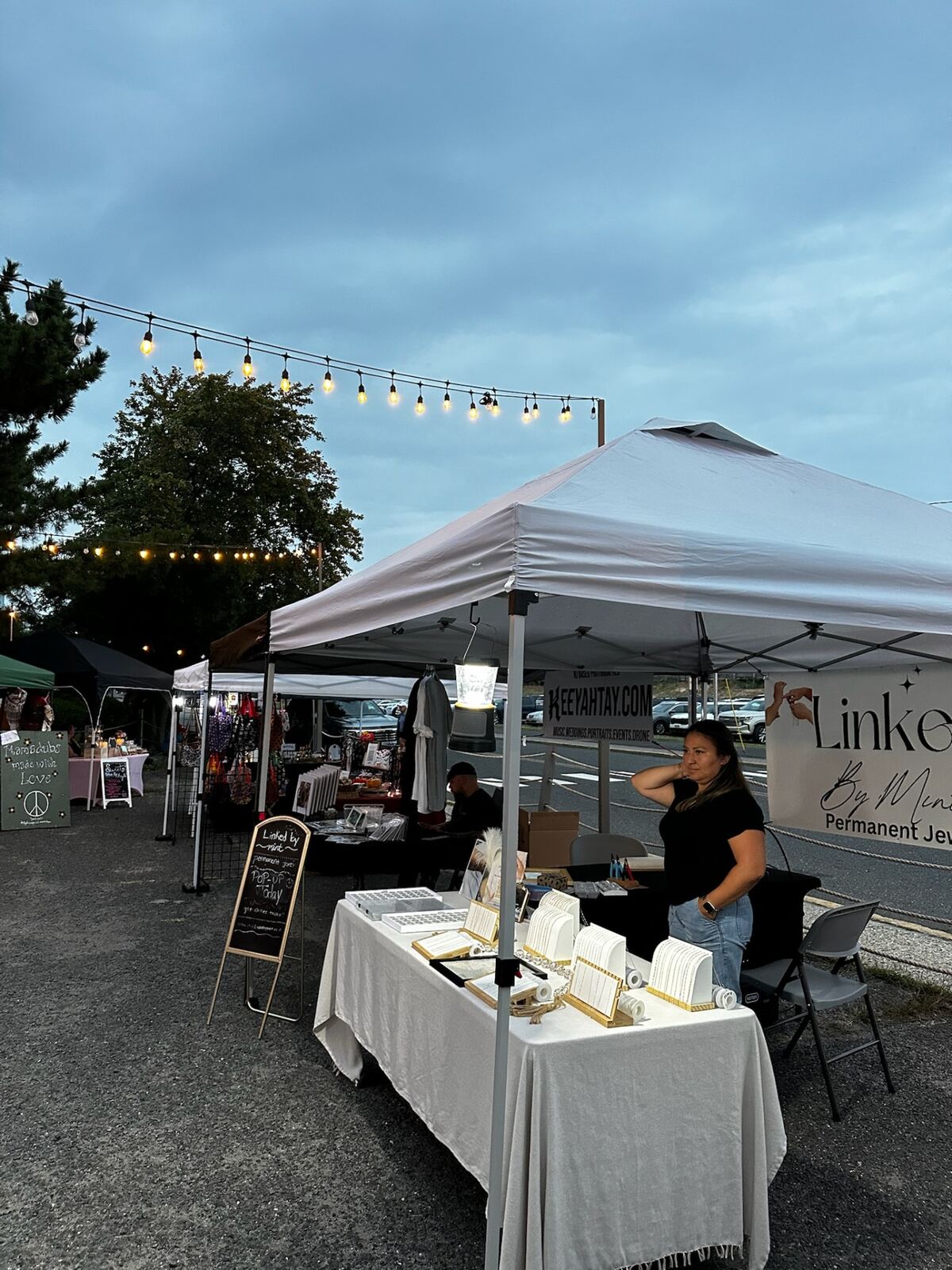 Half Moon Market scene 27